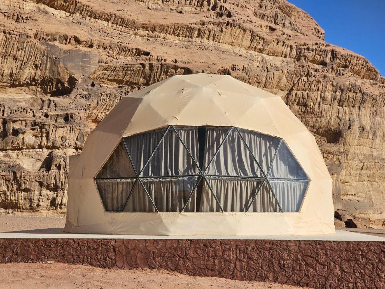 Wadi Rum Oscar Camp Extérieur photo