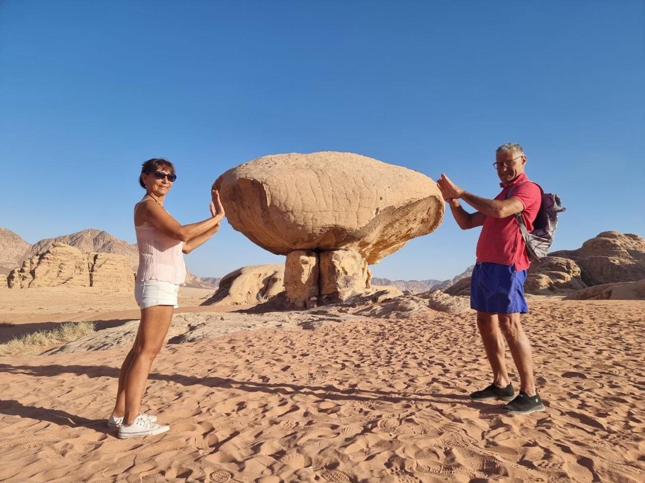 Wadi Rum Oscar Camp Extérieur photo
