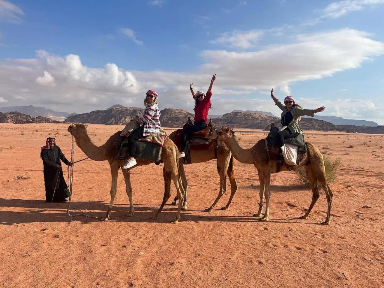 Wadi Rum Oscar Camp Extérieur photo